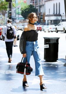Olivia Culpo feet photo thumbnail