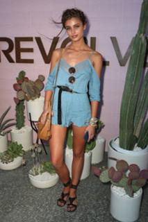 Taylor Hill feet photo thumbnail