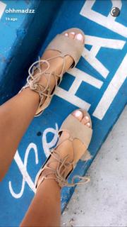 Madison Reed feet photo thumbnail