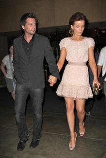 Kate Beckinsale feet photo thumbnail