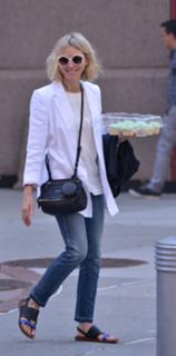 Naomi Watts feet photo thumbnail