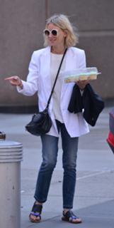 Naomi Watts feet photo thumbnail