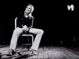 Julianne Moore feet photo thumbnail