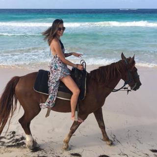 Jamie Chung feet photo thumbnail