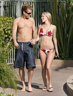 Heidi Montag feet photo thumbnail