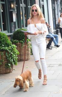 Kimberley Garner feet photo thumbnail