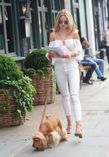 Kimberley Garner feet photo thumbnail