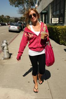 Kristin Cavallari feet photo thumbnail