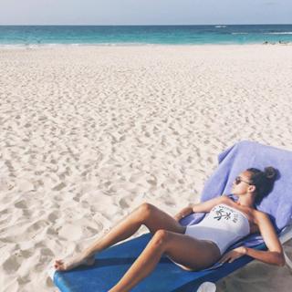 Ashley Madekwe feet photo thumbnail