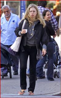 Chelsea Clinton feet photo 4
