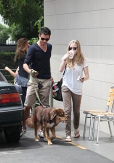 Amanda Seyfried feet photo thumbnail