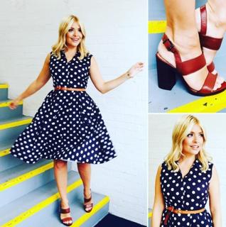 Holly Willoughby feet photo thumbnail