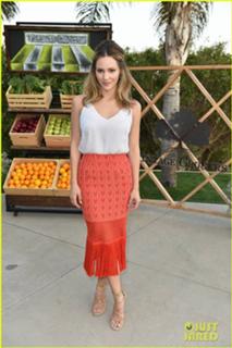 Katharine McPhee feet photo thumbnail