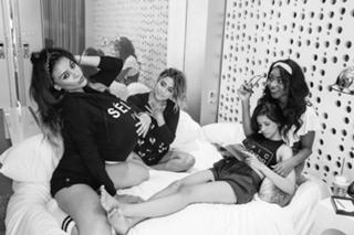 Camila Cabello feet photo thumbnail