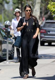 Nikki Reed feet photo thumbnail