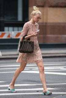 Elsa Hosk feet photo thumbnail