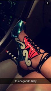 Anitta feet photo thumbnail