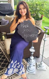 Lisa Robertson feet photo thumbnail