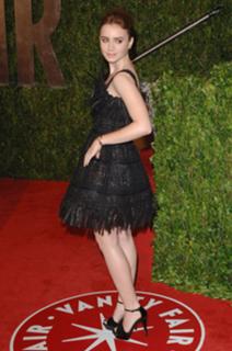 Lily Collins feet photo thumbnail