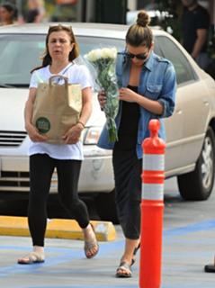 Lea Michele feet photo thumbnail