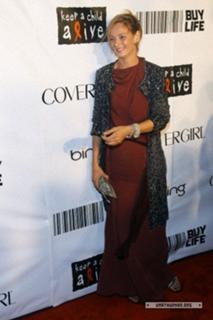 Uma Thurman feet photo thumbnail