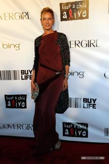 Uma Thurman feet photo thumbnail