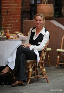 Uma Thurman feet photo thumbnail