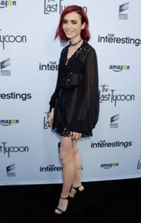 Lily Collins feet photo thumbnail