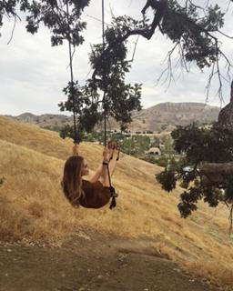 Chiara Ferragni feet photo thumbnail