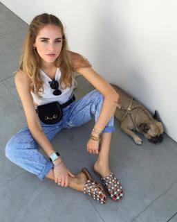 Chiara Ferragni feet photo thumbnail