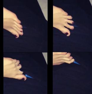 Cara Delevingne feet photo thumbnail