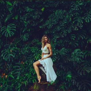 Grazi Massafera feet photo thumbnail