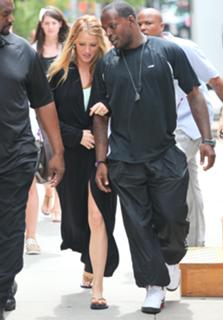 Blake Lively feet photo thumbnail
