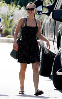 Christina Ricci feet photo thumbnail