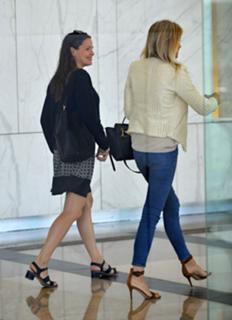 Jennifer Garner feet photo thumbnail