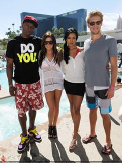 Ashley Tisdale feet photo thumbnail