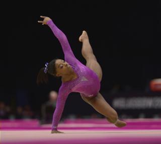 Simone Biles feet photo thumbnail