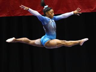 Simone Biles feet photo thumbnail