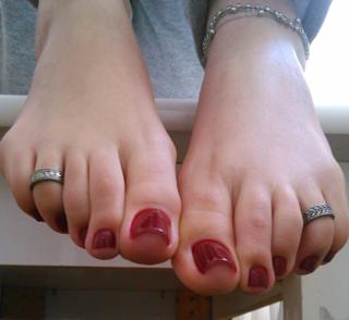 Isa Pes feet photo thumbnail