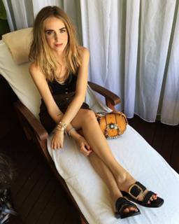 Chiara Ferragni feet photo thumbnail