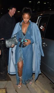 Rihanna feet photo thumbnail