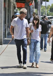 Selma Blair feet photo thumbnail