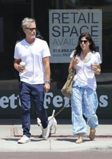 Selma Blair feet photo thumbnail