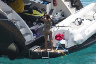 Mel B feet photo thumbnail
