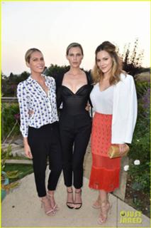 Katharine McPhee feet photo thumbnail