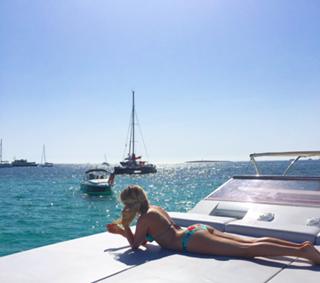 Justine Ezarik feet photo thumbnail