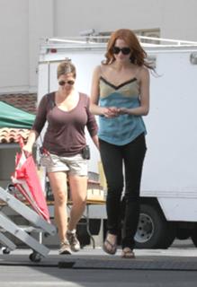 Ashlee Simpson feet photo thumbnail