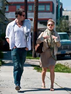 Alice Eve feet photo thumbnail