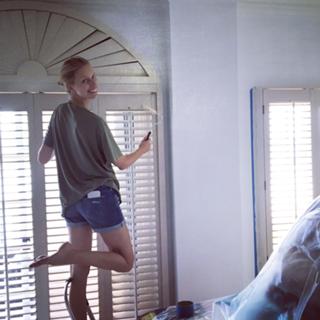 Karolina Kurkova feet photo thumbnail