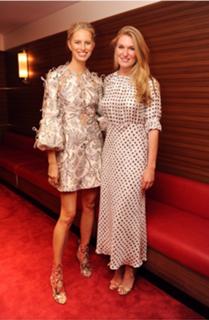 Karolina Kurkova feet photo thumbnail